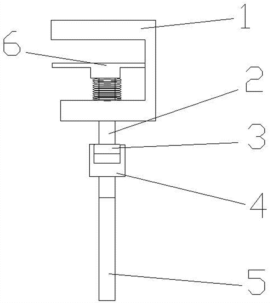 Clamping device with ratchet device for ground wire