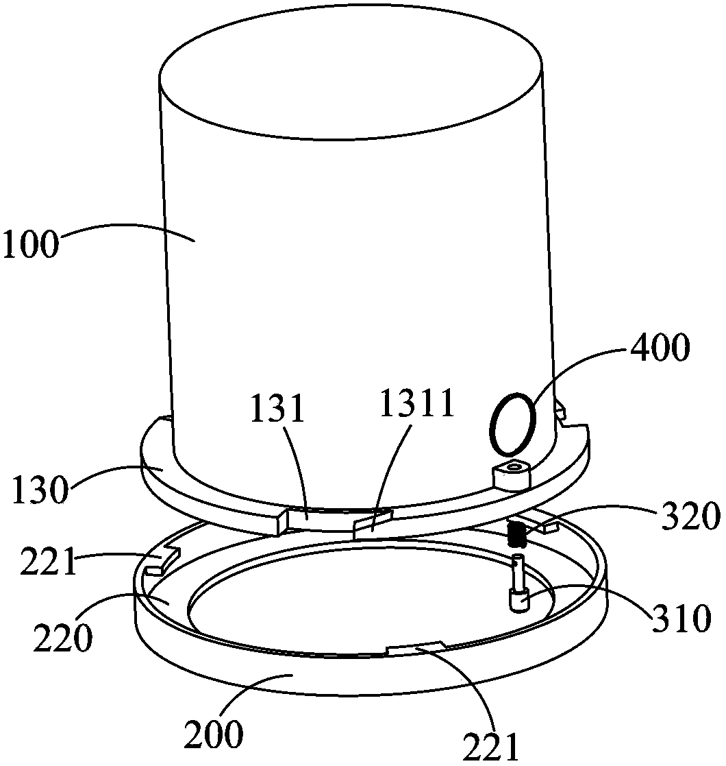 Lamp and face cover rotation preventing structure thereof