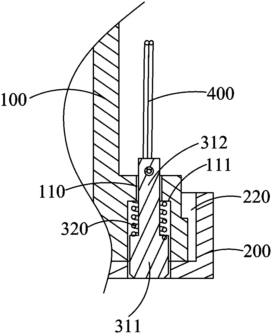 Lamp and face cover rotation preventing structure thereof