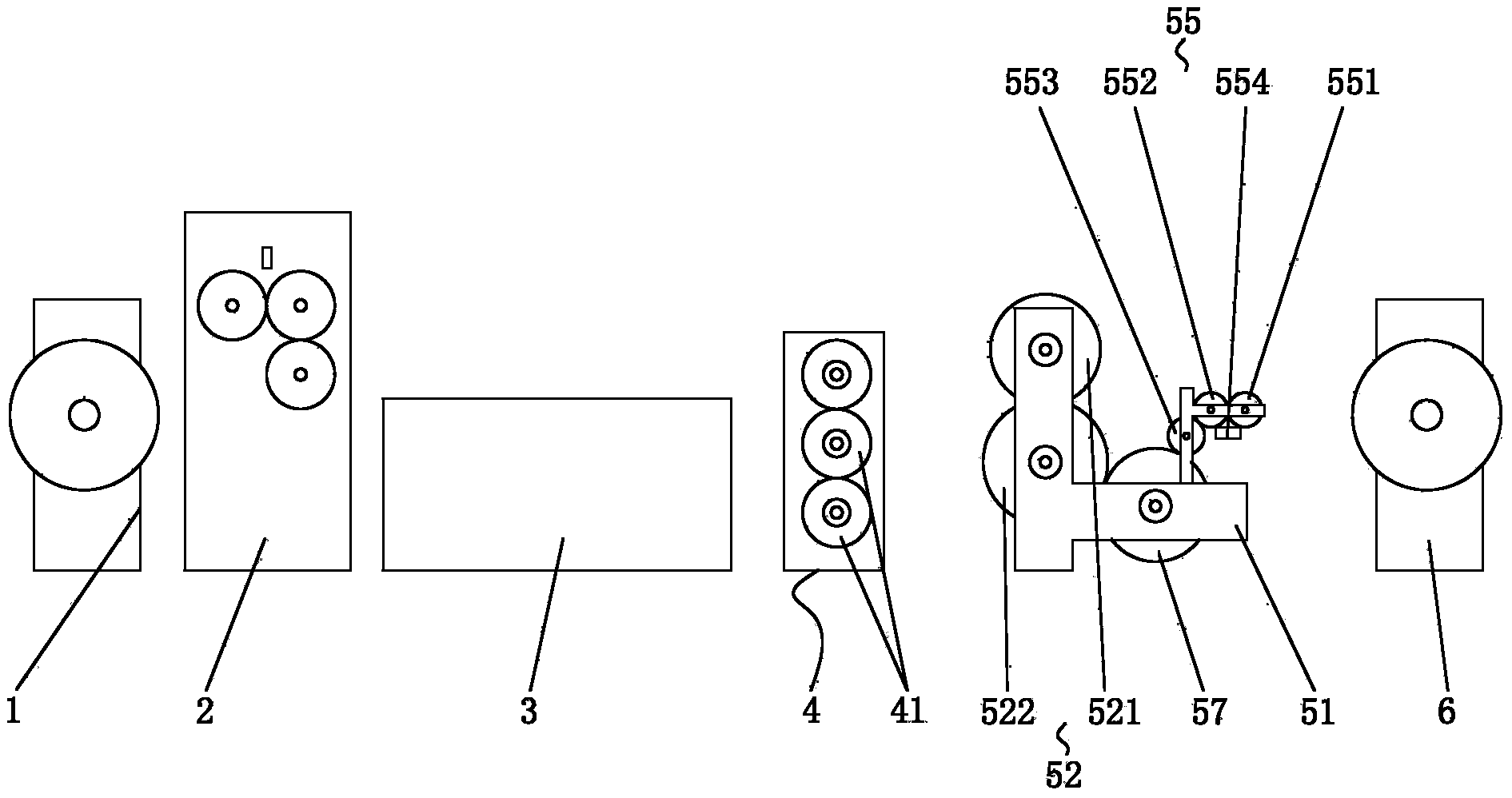 Embossing device for embossing non-woven fabric with concave-convex pattern