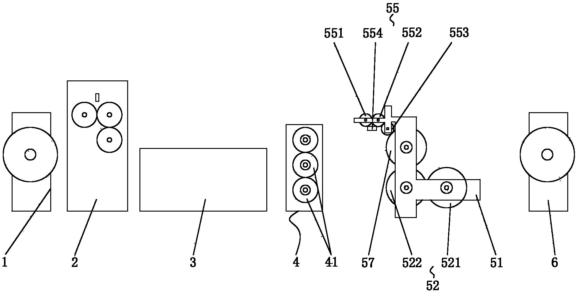 Embossing device for embossing non-woven fabric with concave-convex pattern