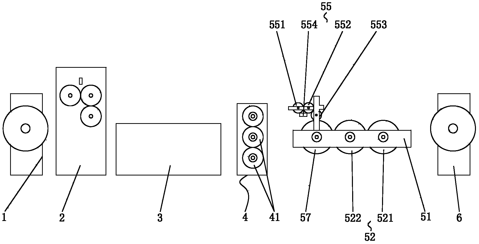 Embossing device for embossing non-woven fabric with concave-convex pattern