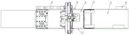 Plate type production line capable of automatically charging and discharging