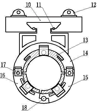 Hydraulic docking device used outside large-caliber gathering and transportation pipeline