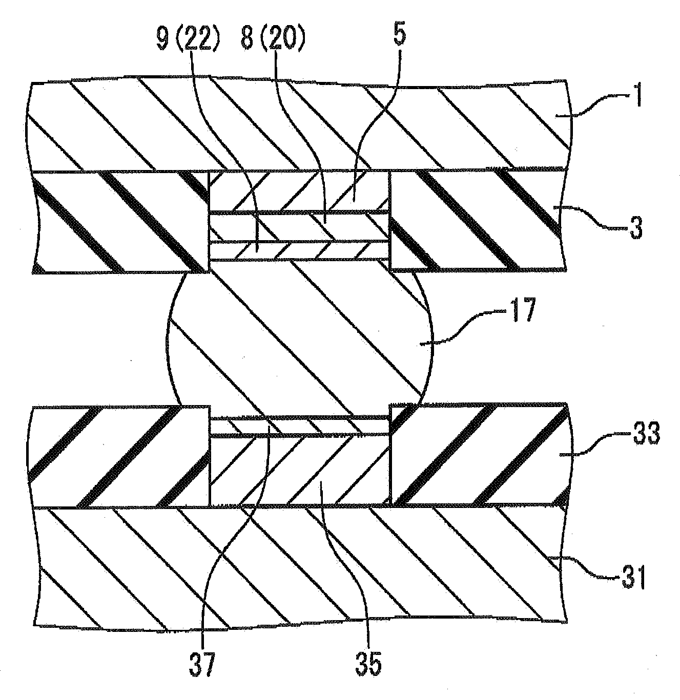 Semiconductor device with solder balls having high reliability