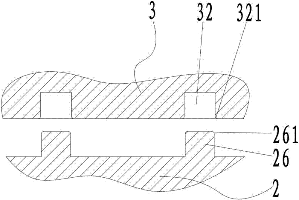 Easy-pulled bottle cap pull ring riveting edges gapless cutting and forming method