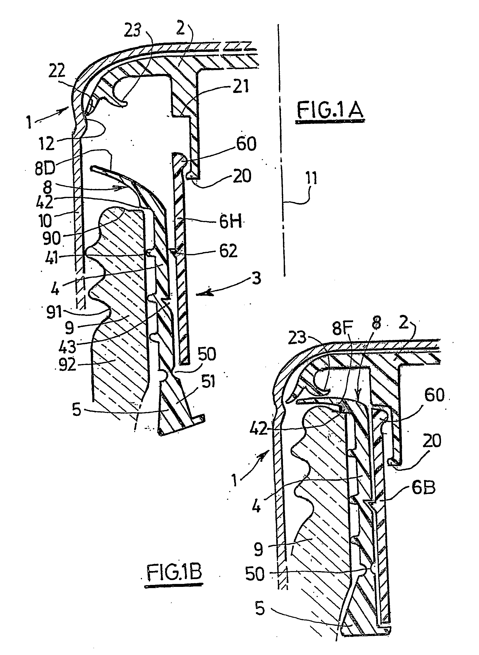 Pourer with improved locking and cap equipped with same