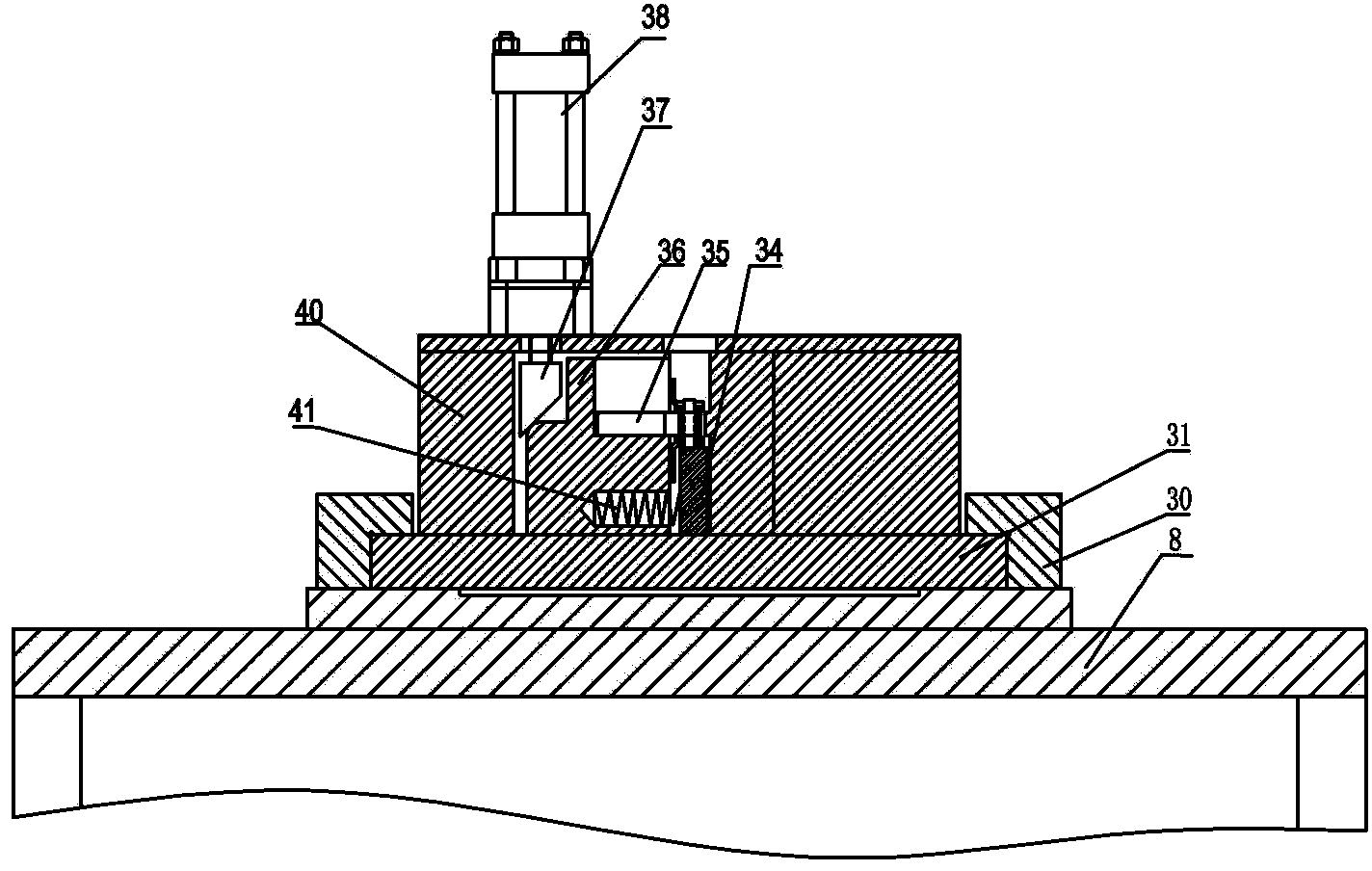 Automatic continuous pretensioning equipment for chains with accessories