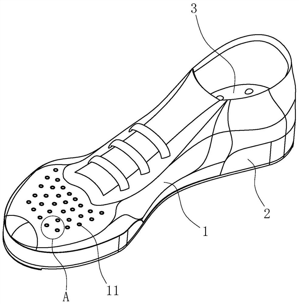 A self-adjusting breathable shoe