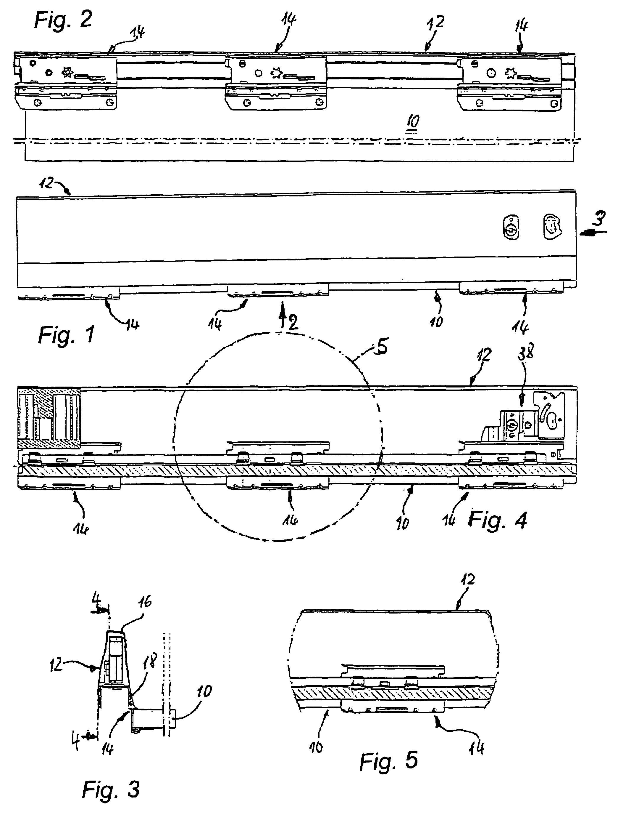 Arrangement for connecting a drawer frame to the bottom of a drawer