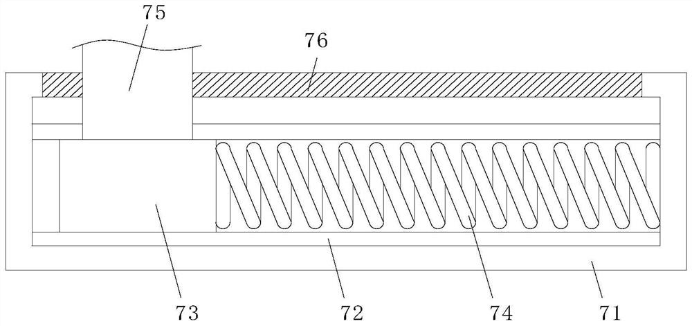 Cotton roll compacting device of lapper for spinning