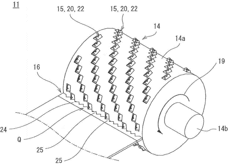 Rotary cutting edge mounting structure for crusher and crusher using such mounting structure