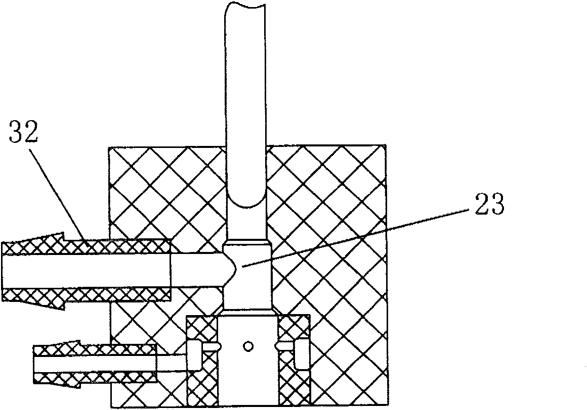 Wiper for cleaning sampling needle