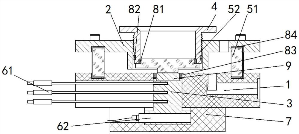 Visual experiment device for researching critical heat flux density of ultra-thin vapor chamber