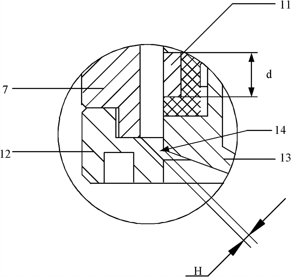 Head injector of low-thrust engine for electric discharge and ignition by utilizing nozzle clearance