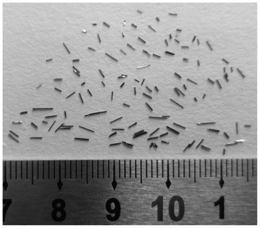 A kind of single crystal heterojunction room temperature magnetic refrigeration material with large magnetic entropy change and wide working temperature range and its preparation process