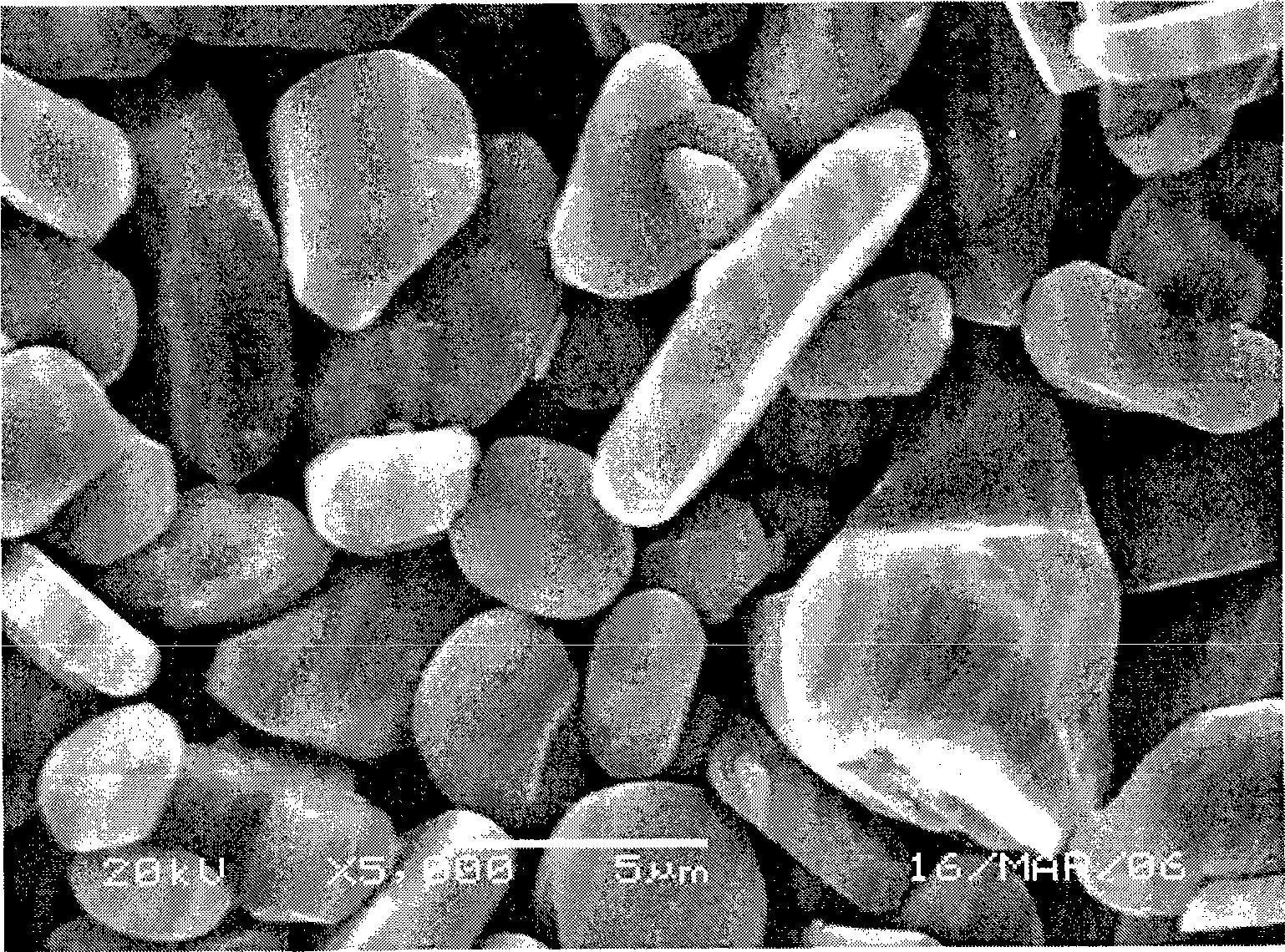 Positive electrode material recovering method for waste lithium ionic cell