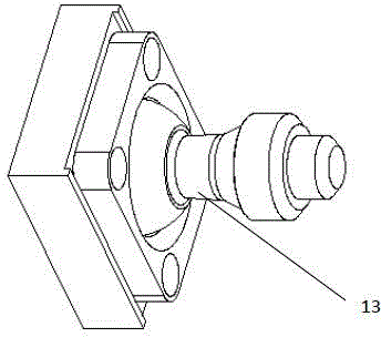 Paddy field leveling device with spherical hinge connecting and hydraulic cylinder forming link mechanism