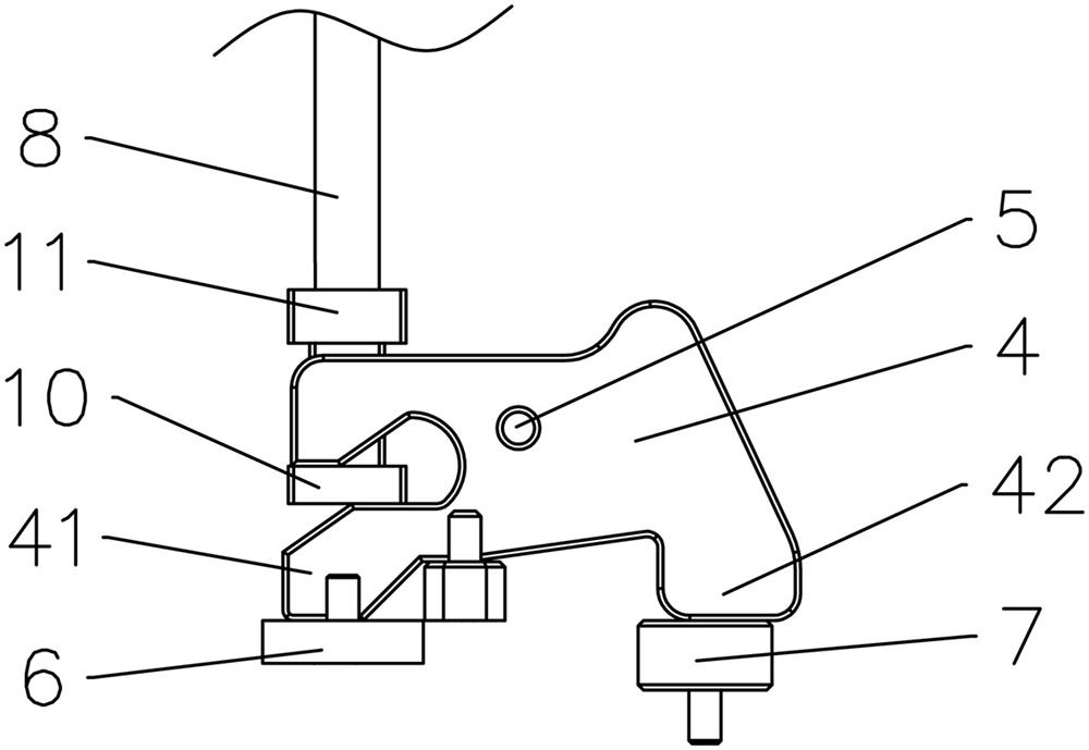 A mold opening auxiliary ejection structure