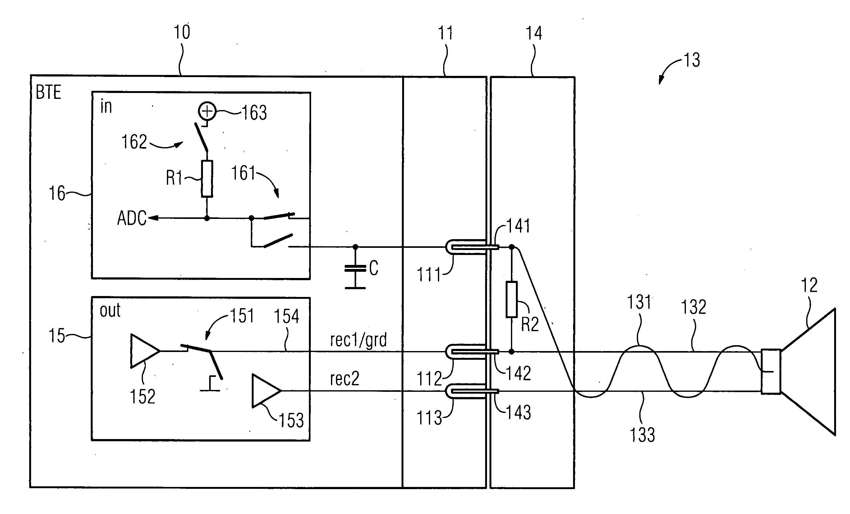 Hearing apparatus with a common connection for shielding and identification of a receiver