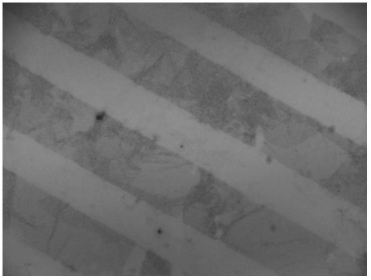 Method for preparing graphene gas sensors in batches based on nano soft lithography