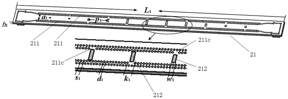 Bidirectional beam forming leaky-wave antenna and power divider loaded antenna assembly