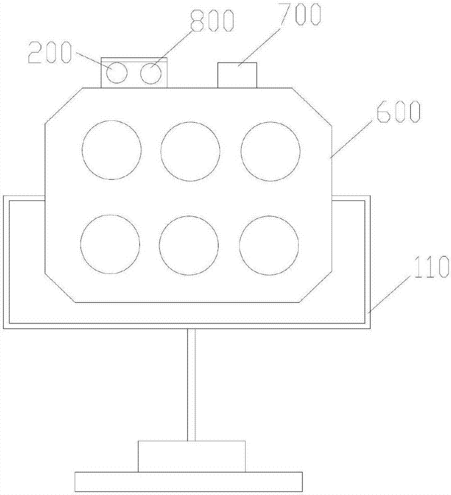 Bird repellent device and method based on bird feature recognition