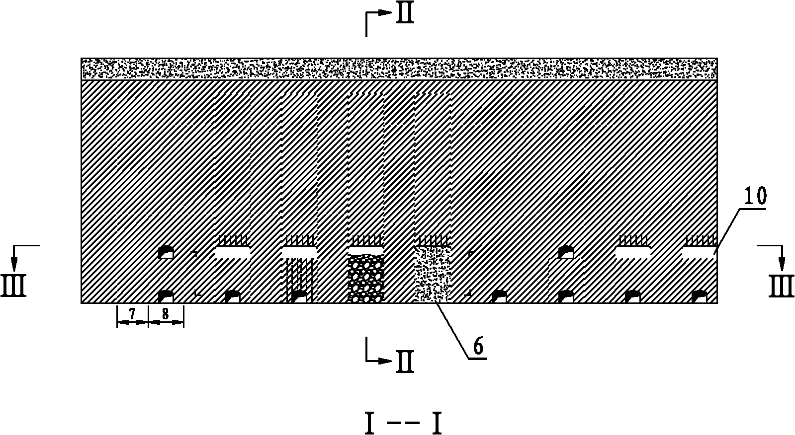 Fully-segmented presplitting squeezing primary-blasting mining method