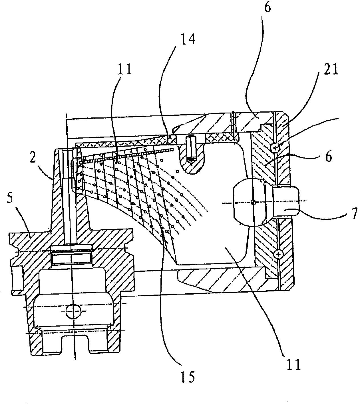 Cross-field shrink-fit device with means for limiting magnetic flux losses