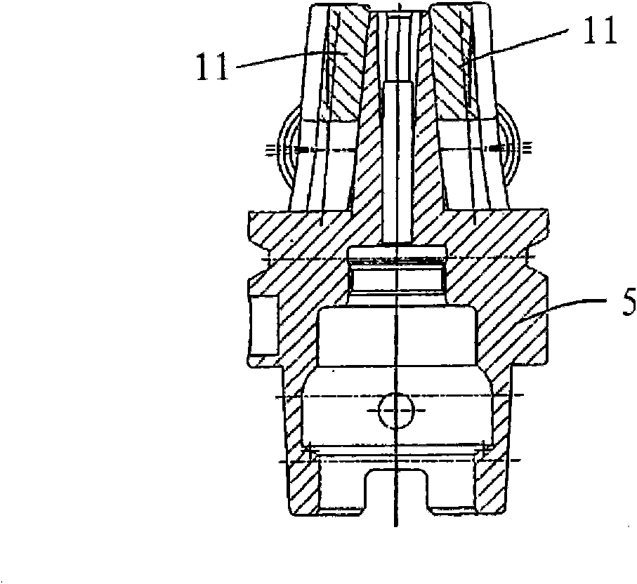 Cross-field shrink-fit device with means for limiting magnetic flux losses