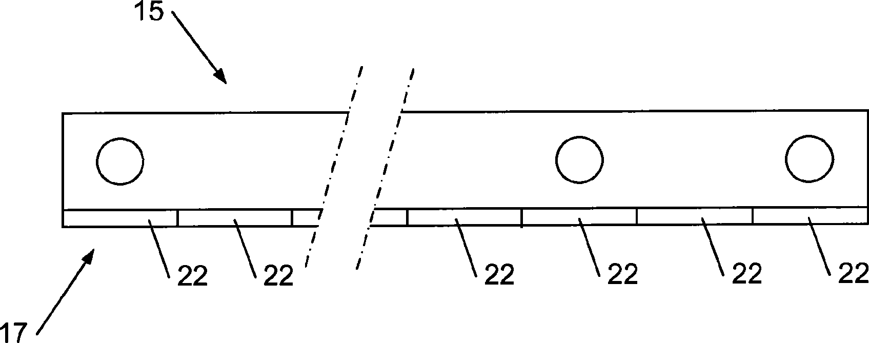 Device for loading machines handling bulk materials