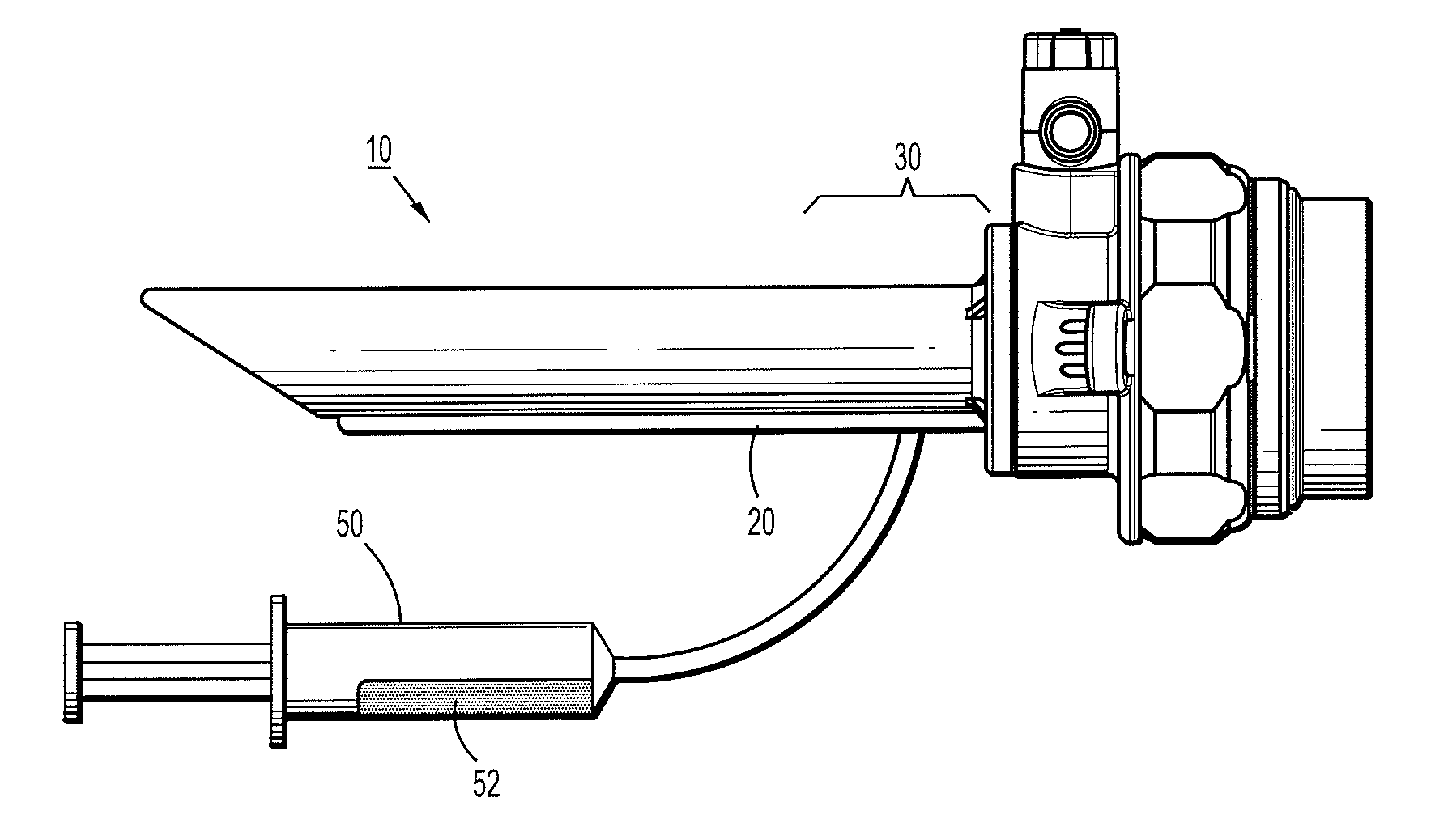 Surgical instrument cleaning arrangement