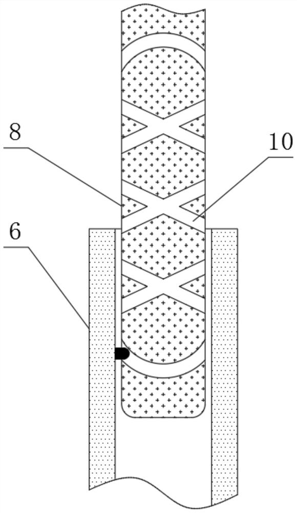 Medical instrument cleaning and disinfecting device capable of automatically adding disinfectant