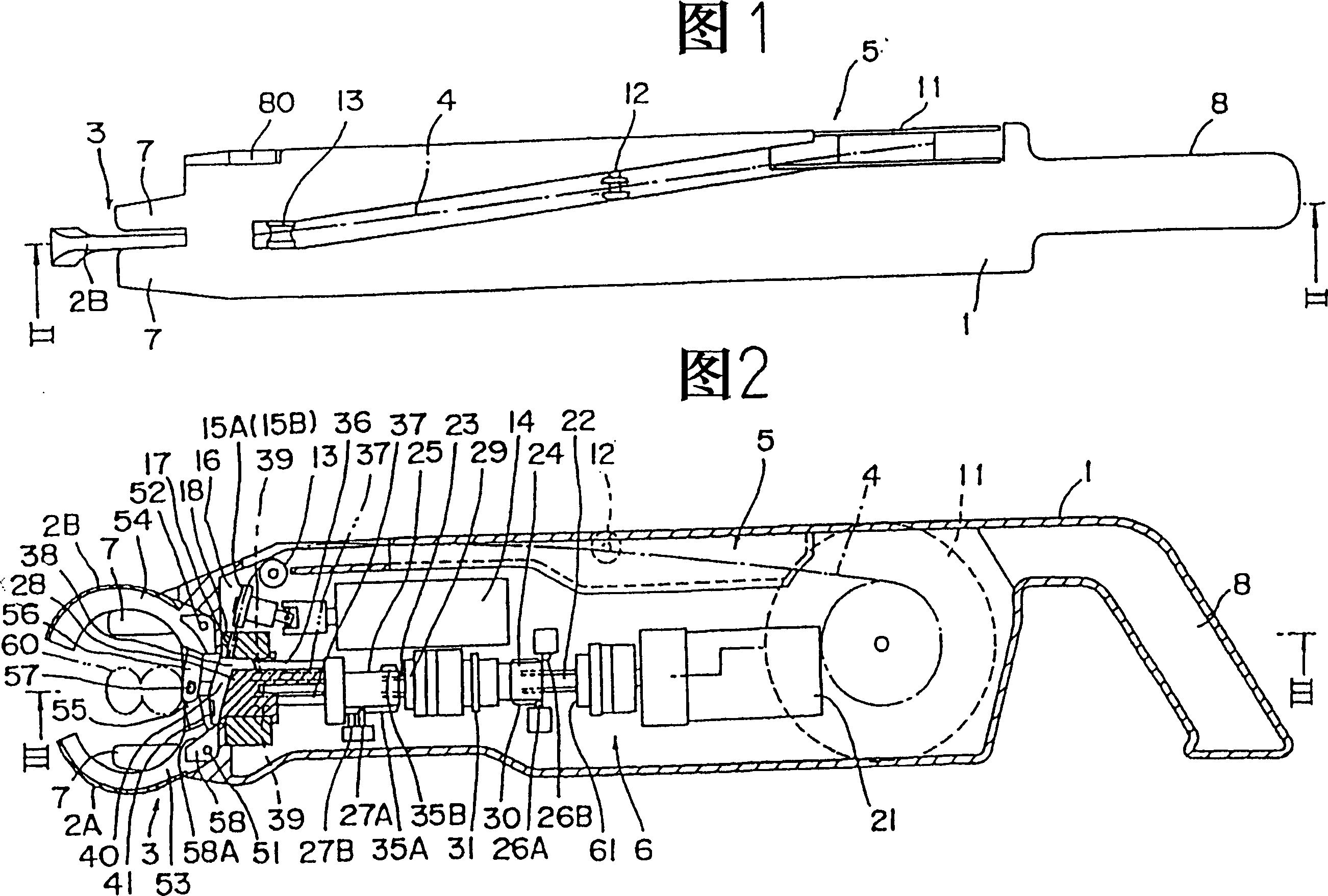 Reinforcing bar binding machine