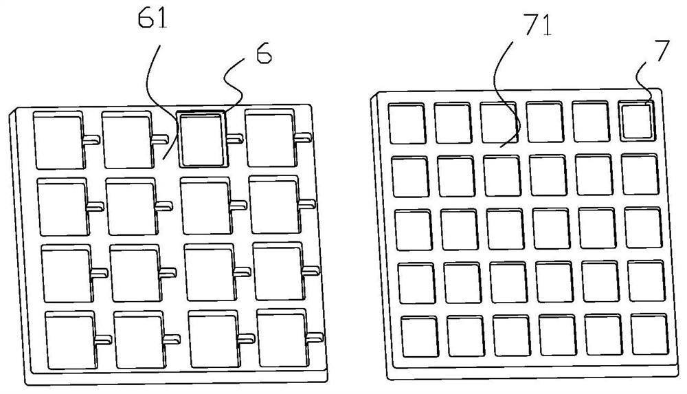 Circuit board chip frame assembling and transferring device and method thereof