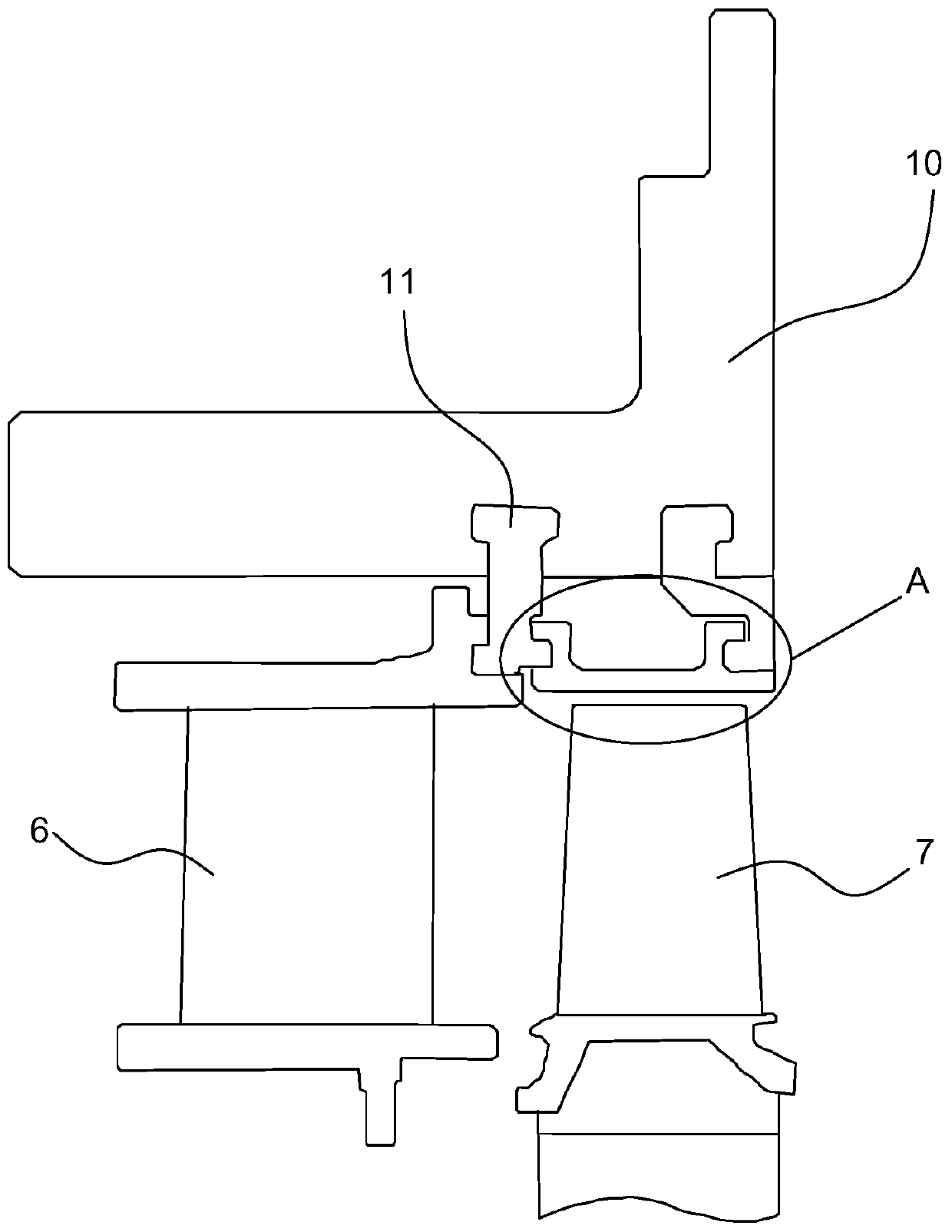 Gas turbine movable vane guard ring structure with grate teeth for tight sealing