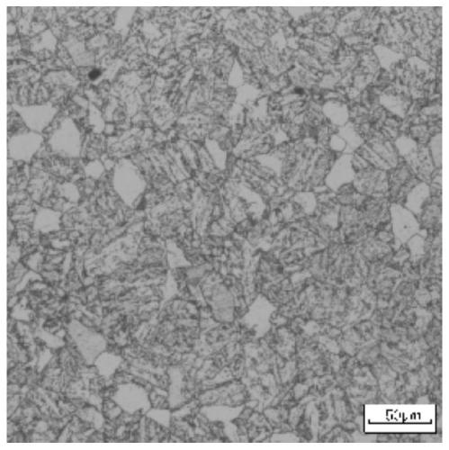 Low-temperature toughness chromium-molybdenum steel plate and production method