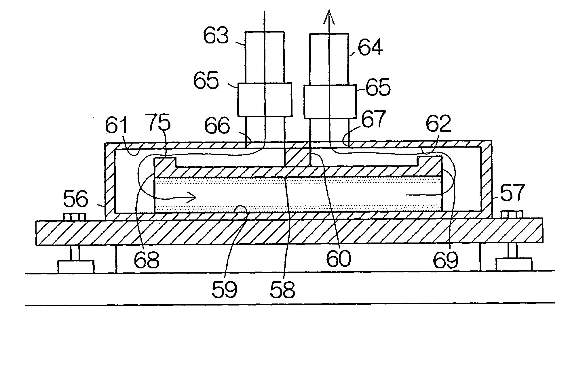 Refrigeration system utilizing incomplete evaporation of refrigerant in evaporator