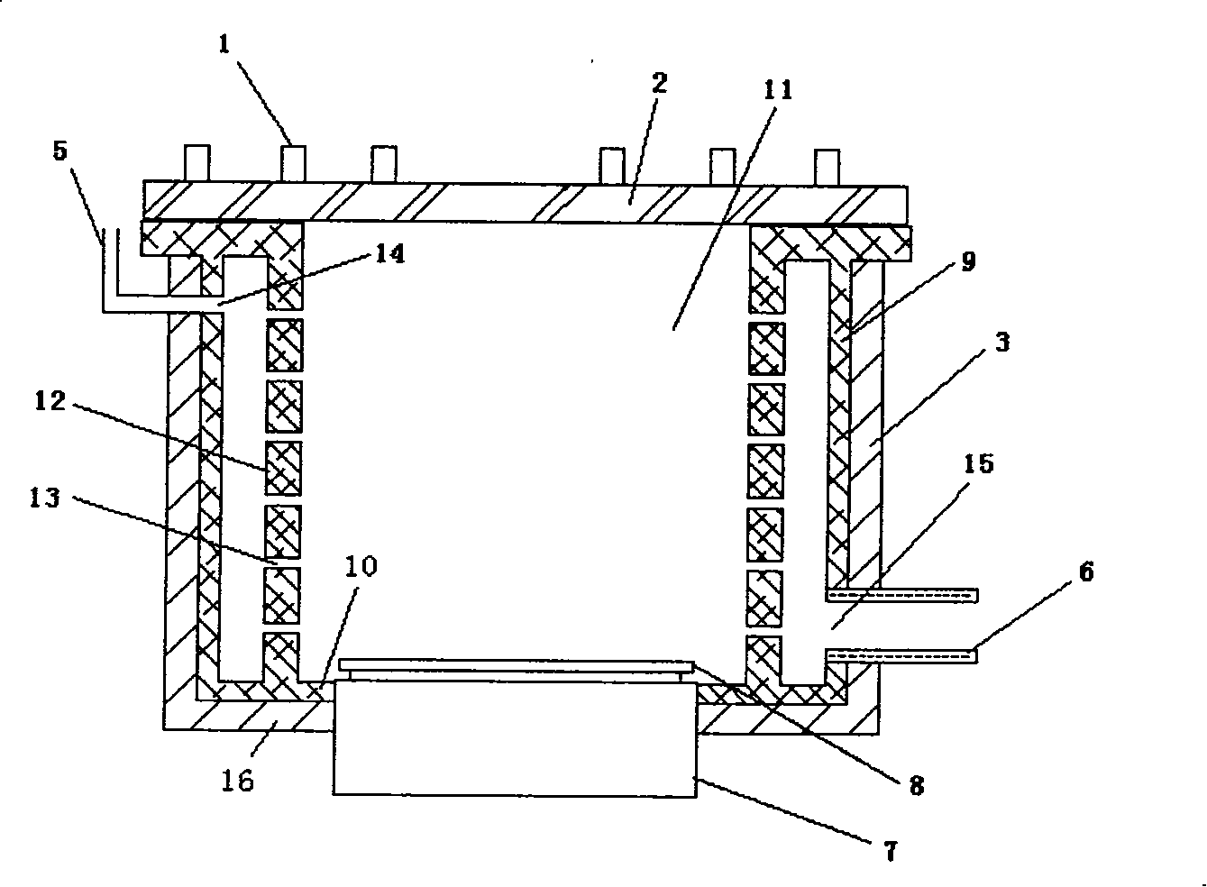 Reaction chamber inner lining and reaction chamber containing the inner lining