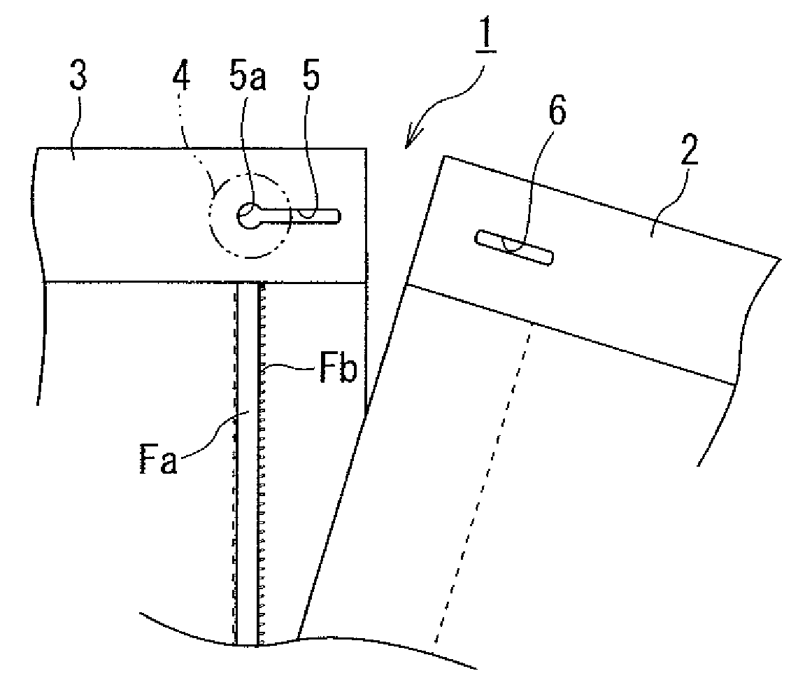 Garment having a waist size adjusting mechanism