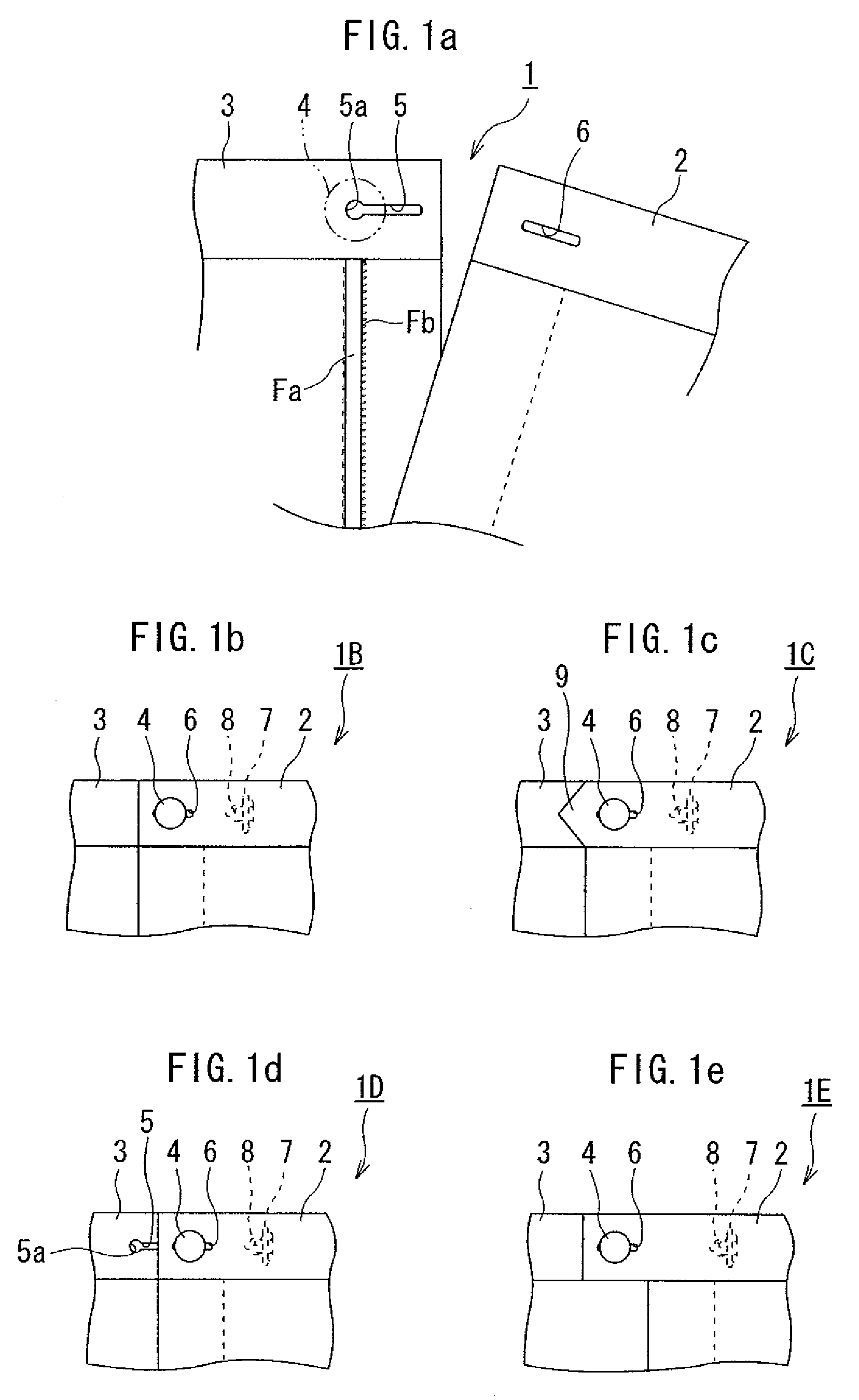 Garment having a waist size adjusting mechanism