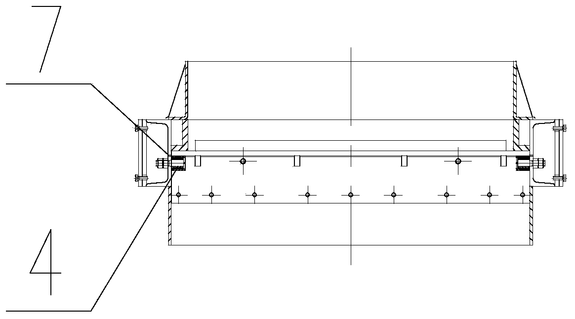 Sealing flashboard door for biomass feeding