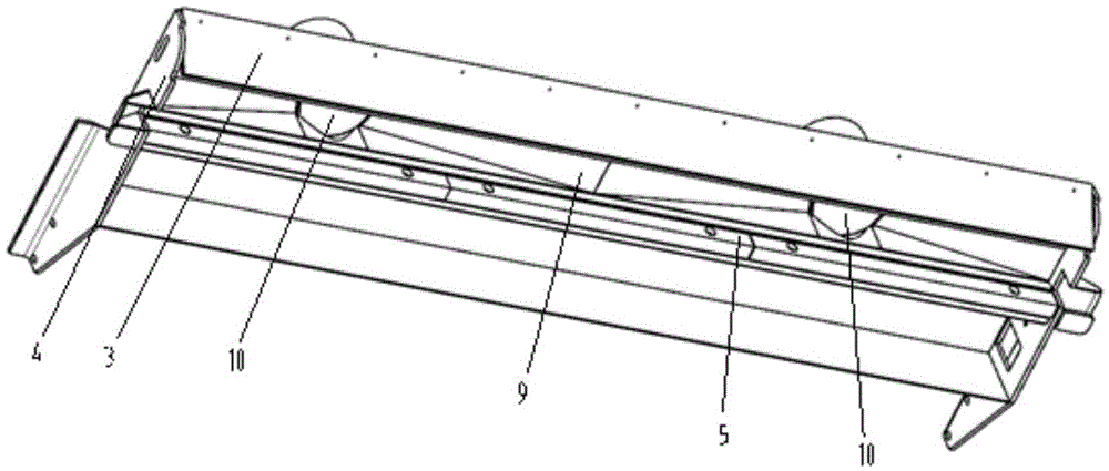 Road cleaning vehicle and its suction nozzle