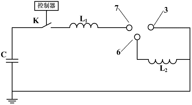 Plasma ejection device for igniting long air spark gap and circuit thereof