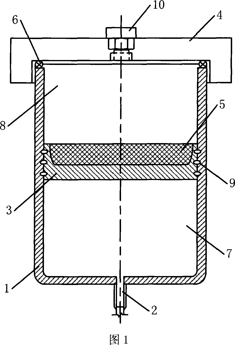 Back-heat accumulator of gliding type underwater launch vehicle