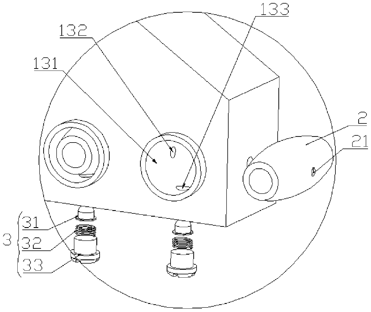 Self-adaptive yarn feeding device capable of smoothly producing yarns at high speed