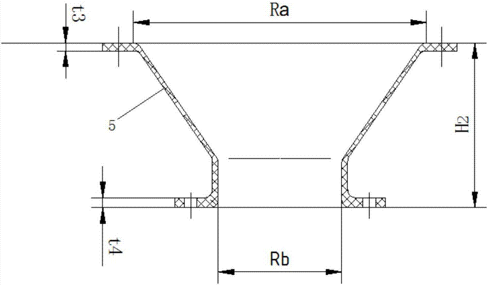 Novel auxiliary reflecting face supporting satellite borne ring focus antenna