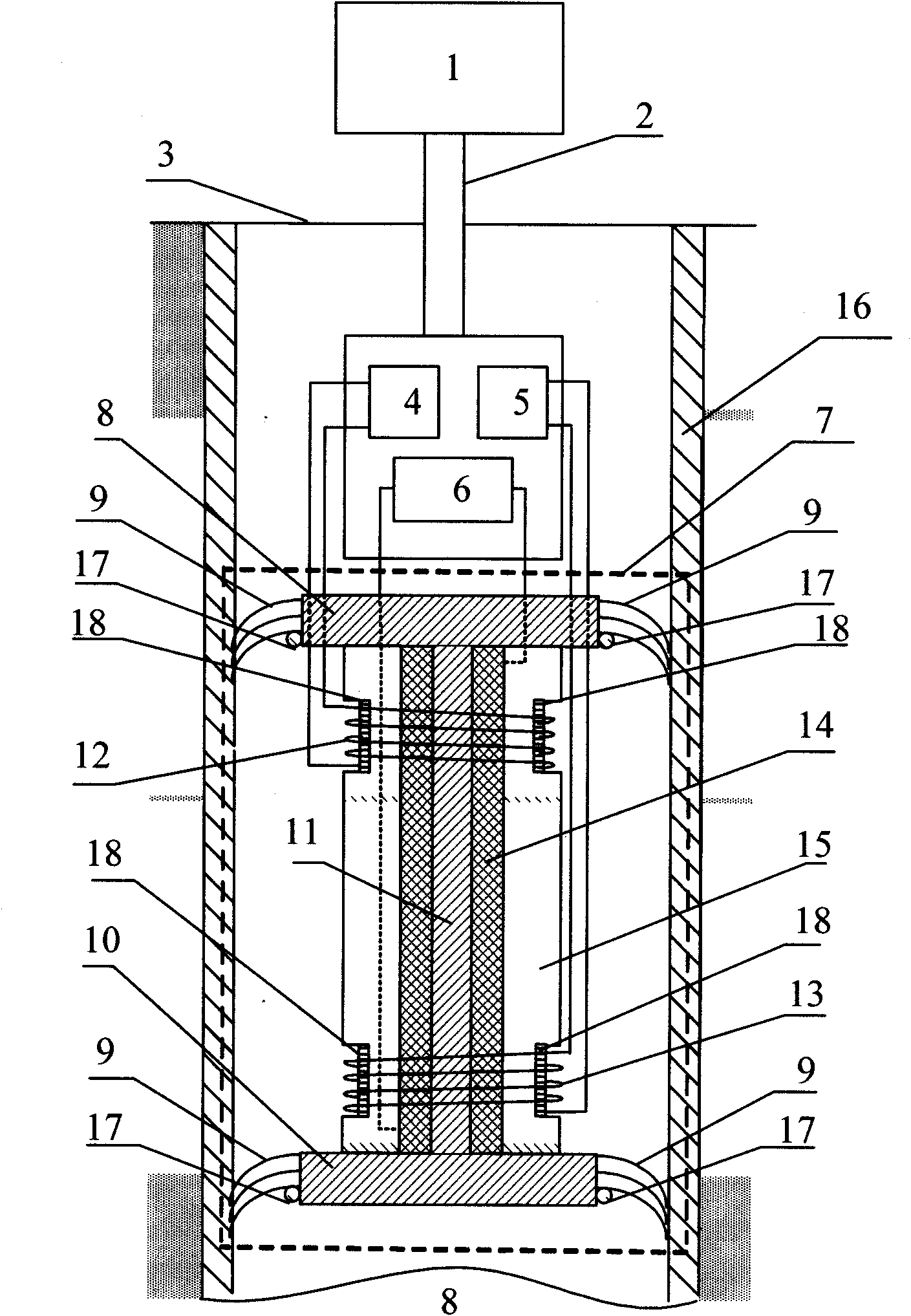 Transient electromagnetic logging device in through-casing well