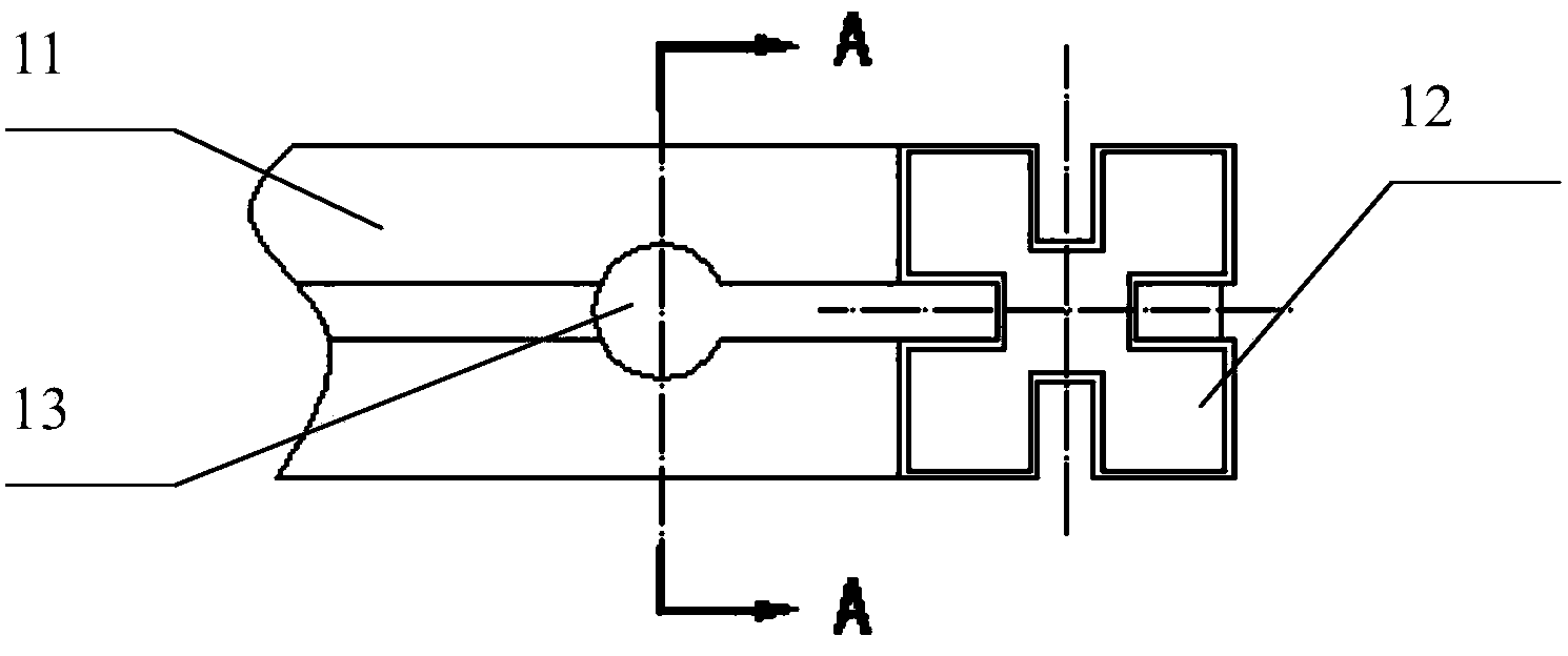 Molded surface connection device between supports