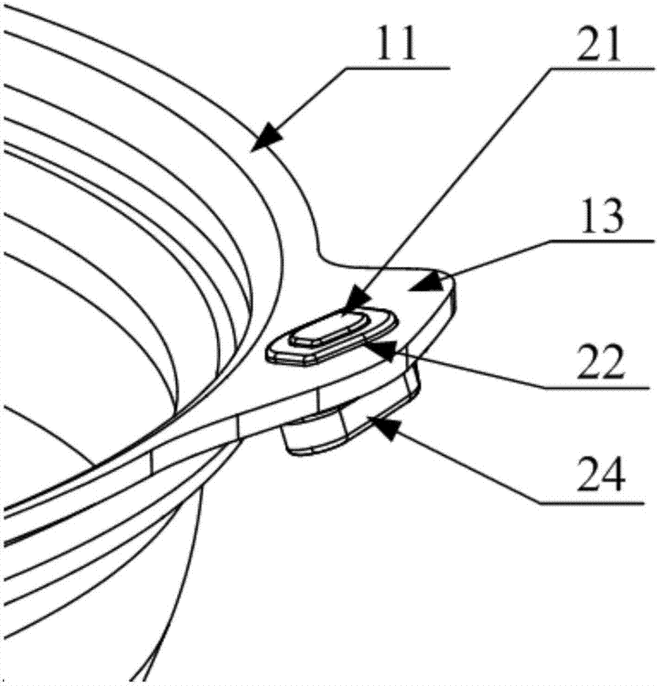 Temperature sensing cooker capable of being used for various cooking ranges